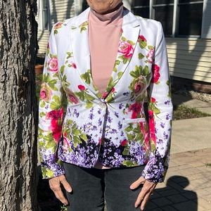 - Elementz S Floral Print 3/4 Sleeve Blazer! EUC!